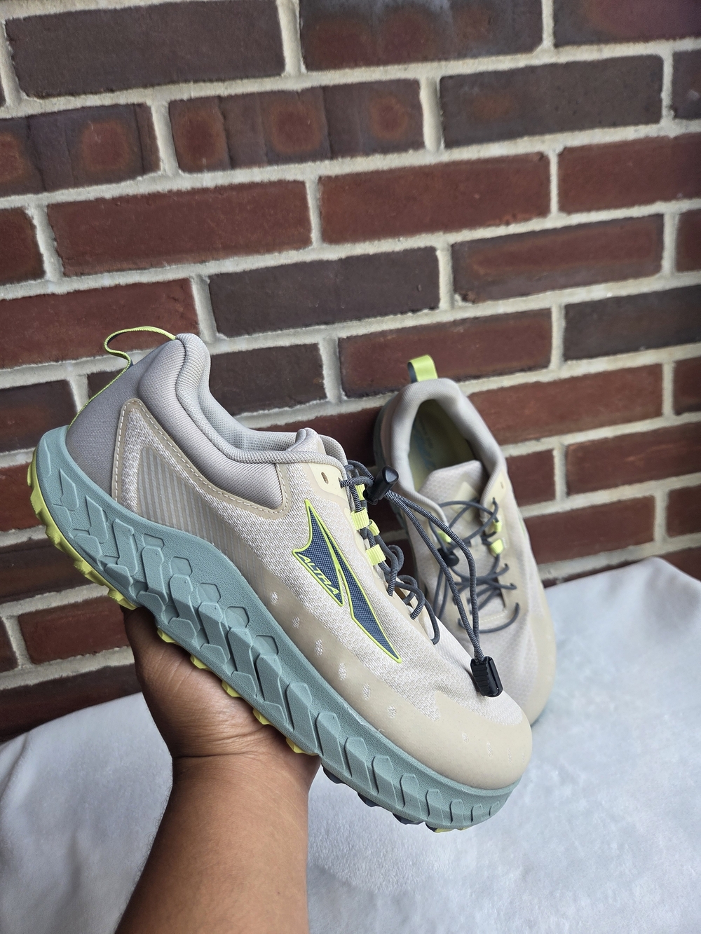 Altra Outroad 2 Men's Size 11 Gray Green Trail Running Shoes AL0A82C3231